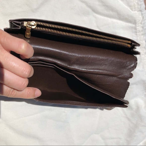 Louis Vuitton Damier Ebene Brazza Wallet - Picture 11 of 14